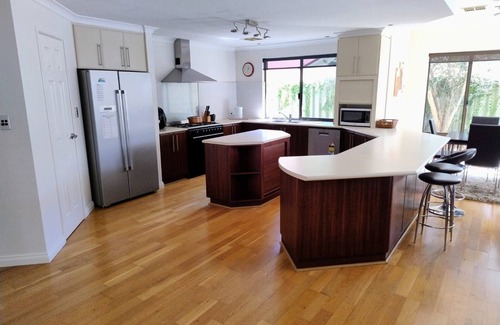 Secret Harbour House | Coastal retreat in Secret HarbournnNice way to relax with all amenities.