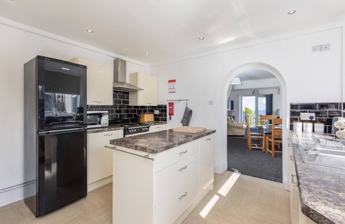Hinderwell Cottage | Coastal Retreat with Seaview's - Ammonite Cottage (DOG FREE)