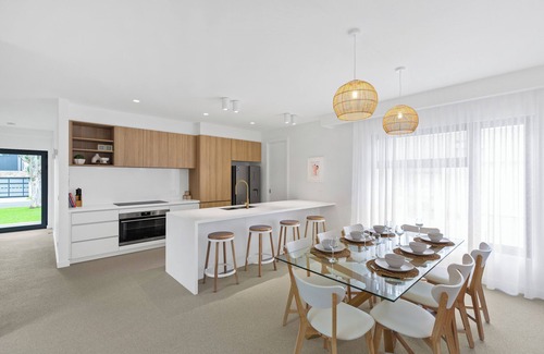 Safety Beach House | Coastal Retreat within walking distance to the beach!