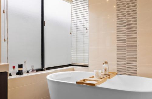 Secret Harbour House | Coastal Retreat with Pool Alfresco & Family Comfo