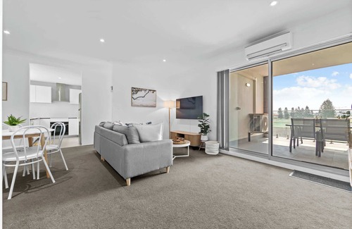Secret Harbour Apartment | Coastal Serenity at Secret Harbour!