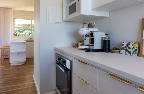Carrickalinga House | Coastal Views Pet Friendly Retro in Carrickalinga - 7 Beds, 2.5 Bath, 10 guests