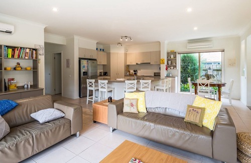 Inverloch House | Coastal Villa on Beachcomber!