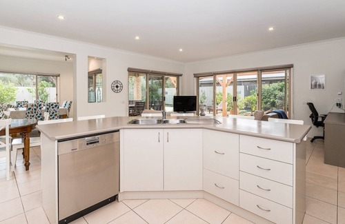 Inverloch House | Coastal Villa on Beachcomber!