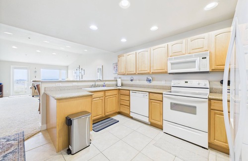 Westport Apartment | Coastin’ in Comfort
