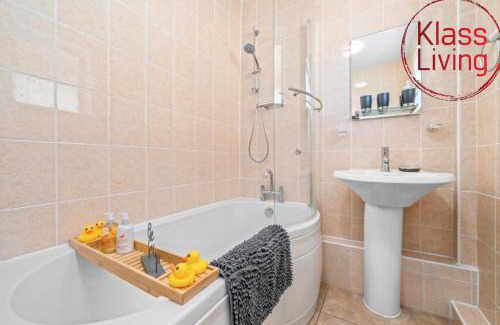 Coatbridge Apartment | Coats Street Apartment by Klass Living Coatbridge