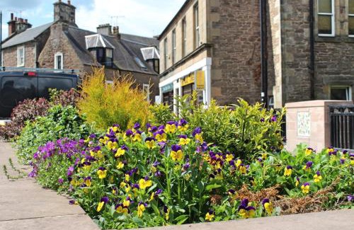 Dunblane House | Cobbler's Cottage