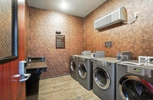 Bellefontaine Hotel | Cobblestone Hotel & Suites - Bellefontaine