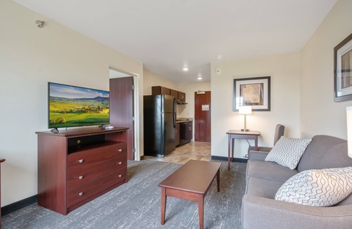 Austin Hotel | Cobblestone Hotel & Suites - Austin