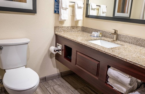 Lamar Hotel | Cobblestone Hotel & Suites - Lamar