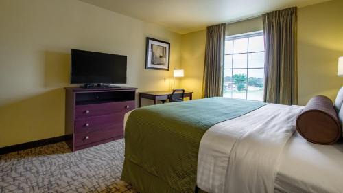 Orrville Hotel | Cobblestone Hotel & Suites - Orrville
