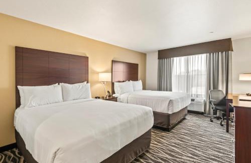 Waukesha Hotel | Cobblestone Hotel & Suites - Waukesha