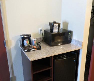 Harper Hotel | Cobblestone Inn & Suites - Harper