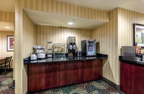 Vinton Hotel | Cobblestone Inn & Suites - Vinton, IA
