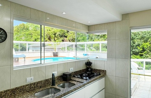 Bombas Apartment | Cobertura com Piscina na praia de Bombas - BOM003