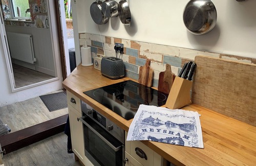 Heysham Cottage | COCKLE BAY COTTAGE, pet friendly, country holiday cottage in Heysham