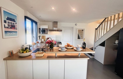 Brignogan-Plage Villa | cocooning villa by the beach with hot tube an chimney 150m by the sea