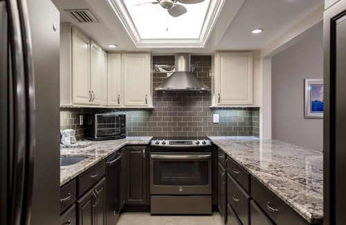 Iona Condo | Coco's Beach House @ Quail Run Condos