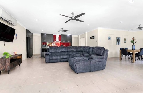 Smithfield Villa | Coco Tierra Expansive Cairns Oasis with Pool