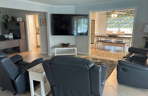 Venetian Way House | Cocoa Beach Beauty - Waterfront pool home that can sleep eleven
