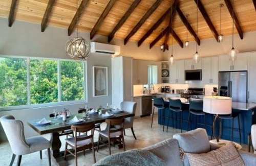 Fish Bay Villa | Cocoa Reef