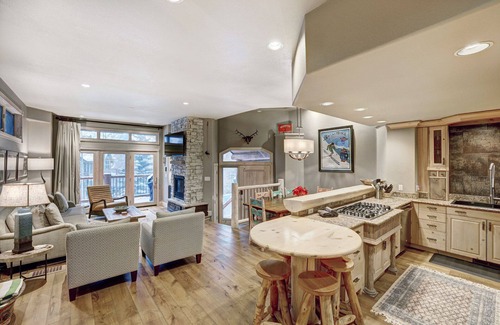 Christie Heights House | Cocobolo Chalet w/Private Hot Tub, Short walk to town, and amazing views