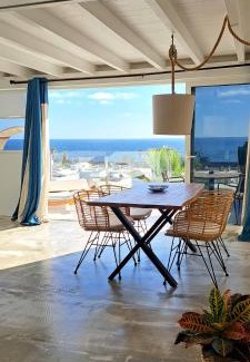 Los Cocoteros Apartment | CocoMar II- Ocean view luxury loft