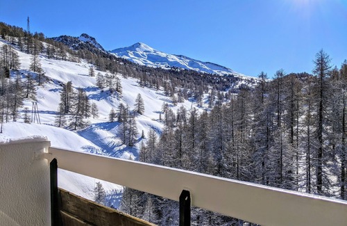 Les Claux Condo | Cocon avec vue montagne, calme et proche de tout, pistes et vie de la station