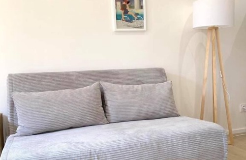 Rochefort Apartment | Cocon Moderne au Cœur de Rochefort - Studio Élégant Pour un Séjour Inoubliable