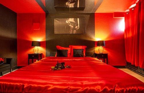Montbeliard Apartment | Cocon Sensuel - 50 Nuances - Les Cocons de Nath