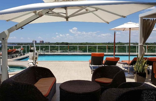 Coconut Grove Apartment | Coconut Grove 21st Floor Private Studio-Parking & WIFI included