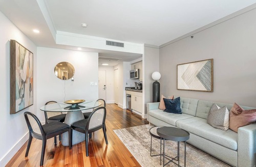 Coconut Grove Condo | Coconut Grove Studio: Sleeps 4 Includes Parking