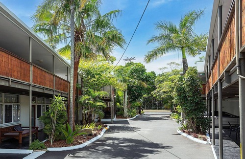 Scarness Apartment | Coconut Palms Apartment with 2 Bedrooms - CoastHM