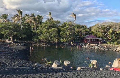 Kehena House | Coconut Palms Vacation Rental near lava fields and beaches