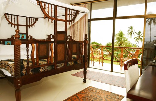Marumbi Hotel | Coconut Tree Village Beach Resort