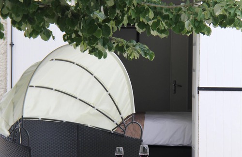 Boutiers-Saint-Trojan Villa | Cocooning by Rés. Les Frugères with heated pool and hottub