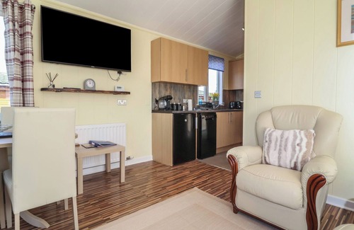 Mullacott Cottage | CODY LODGE, pet friendly, with a garden in Ilfracombe