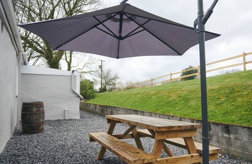 Llangynin House | Coedllys Uchaf Cottage, Rural cottage with swim-spa and sauna