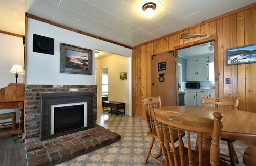 Harvard House | Coffee Klatch Cottage - Yellow