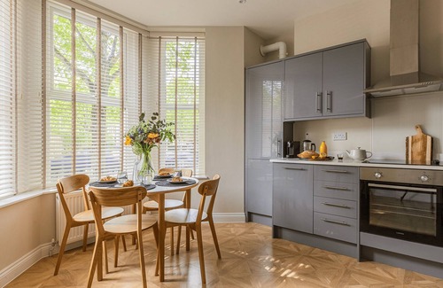Cardiff City Centre Apartment | Cohost Partners Cozy Flat Near Cardiff City Centre