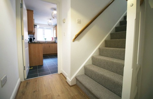 Newport Apartment | Cohost Partners Cozy Retreat Near Cardiff Bay
