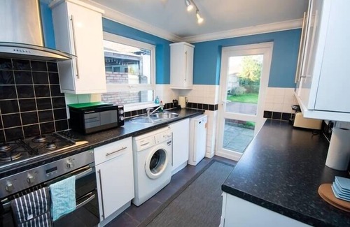 Henbury House | Cohost Partners | Stylish 3BR Retreat Near Bristol