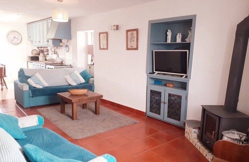 Coja Cottage | Coja Flores, Beautiful,River Beaches & Mountains