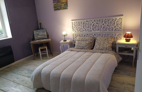 Saint-Etienne-des-Oullieres House | Color house Beaujolais