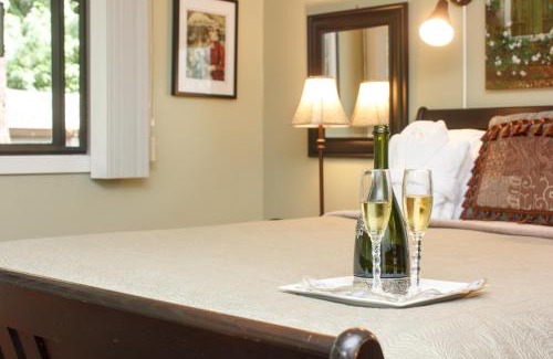 North Saanich House | Coles Bay Vacation Retreat