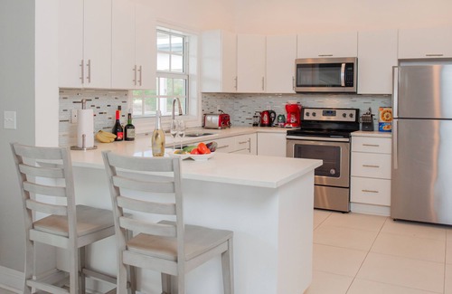 Jolly Harbour Apartment | Colibri Court
