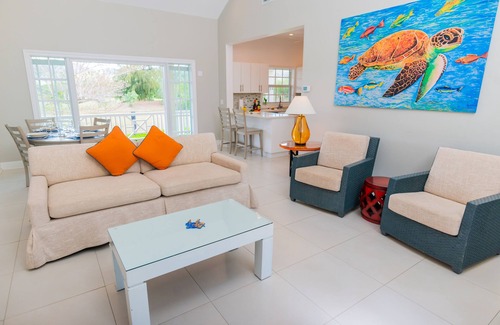 Jolly Harbour Apartment | Colibri Court