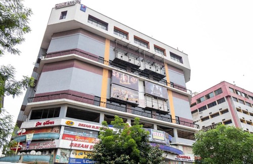 Gandhinagar Hotel | Collection O 49275 Hotel Suman City