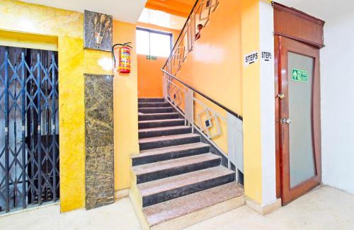Ameerpet Hotel | Collection O Ameerpet Balkampet Road