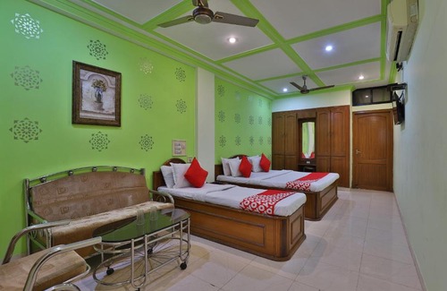 Bhuj Hotel | Collection O Hotel Dollar